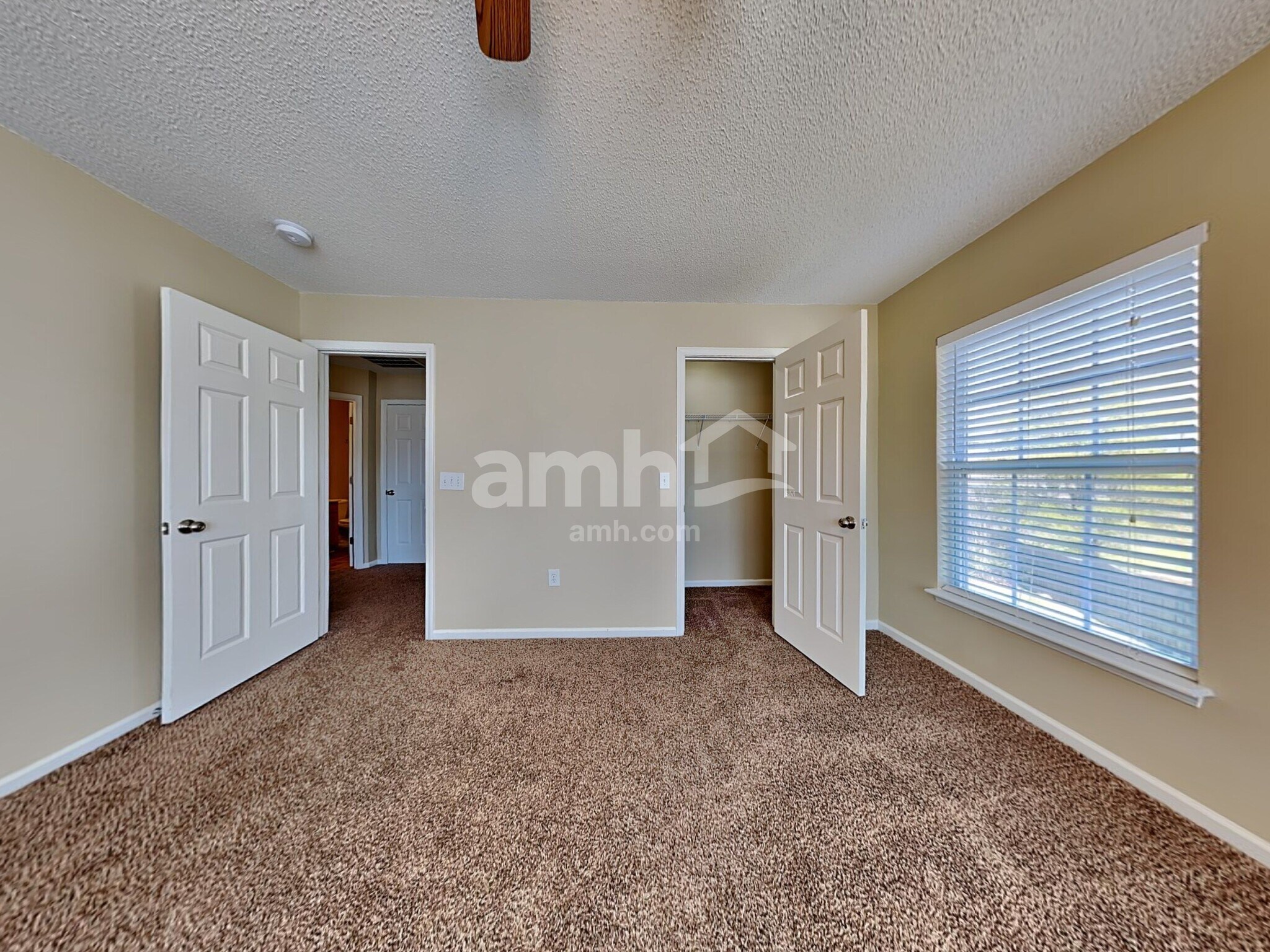 Building Photo - 5006 Athol St