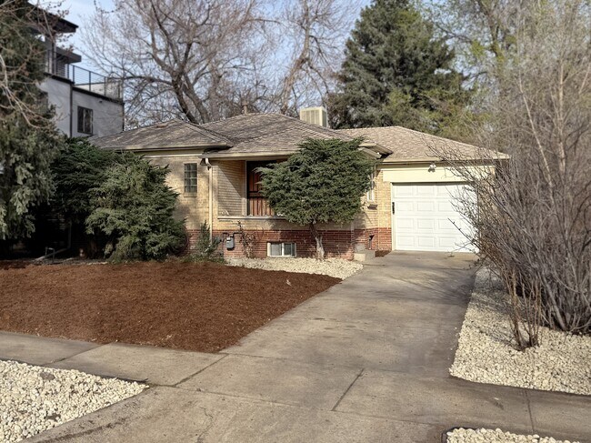 Building Photo - 2530 Xavier St