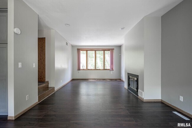 Building Photo - 29 Wildwood Dr