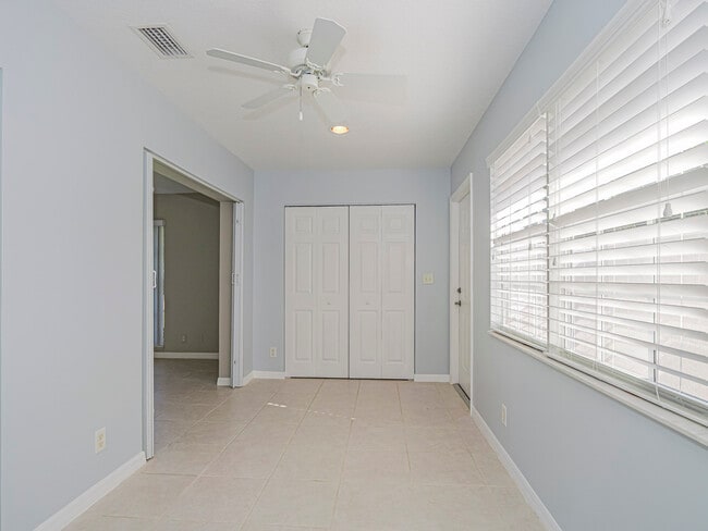 Building Photo - 922 Pirate Cove Ln