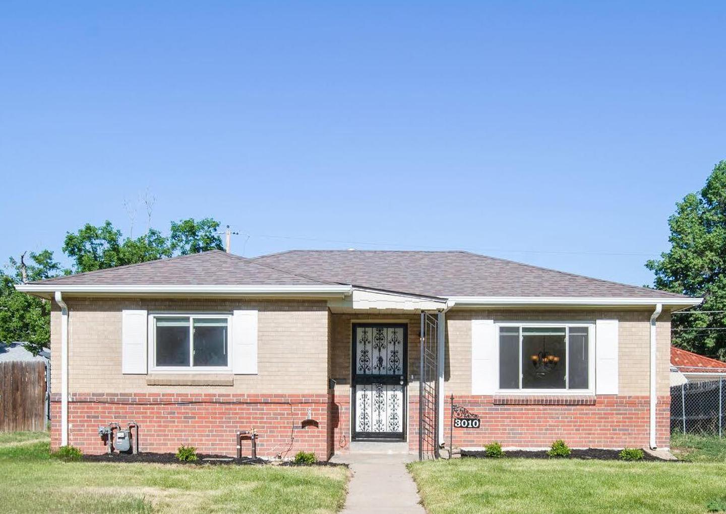 Building Photo - Move-in-ready Park Hill home with oversize...