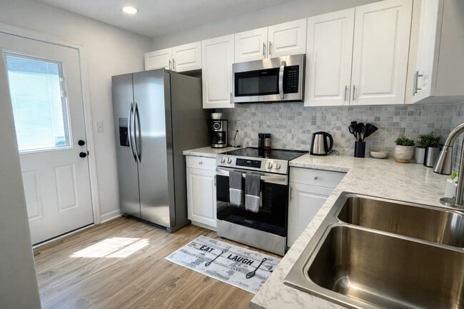 Building Photo - 156 Turtle Creek Dr