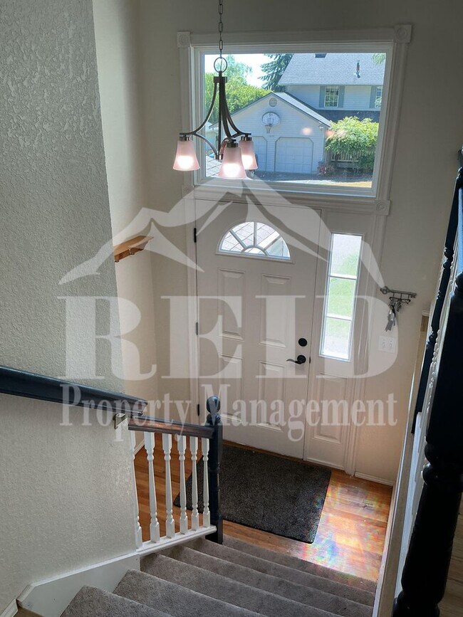 Building Photo - SILVERDALE - 4BED 3 BATH HOME HEART OF SILVERDALE