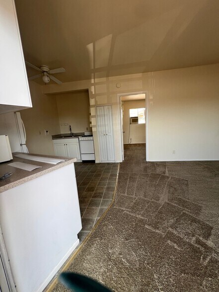 Building Photo - 5822 Kingman Ave
