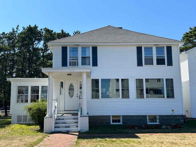 Building Photo - 72 Oceanside Dr