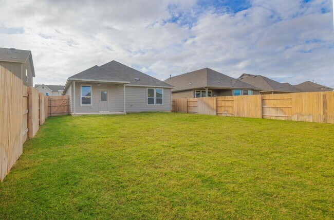 Building Photo - 181 Sugarberry Dr