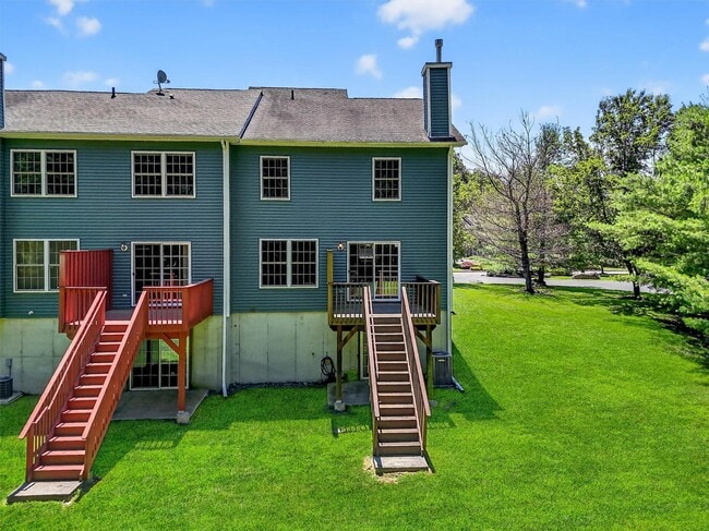 Building Photo - 295 Pinebrook Dr