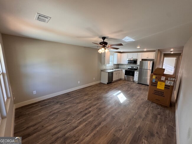 Building Photo - 49 Paisley Pl