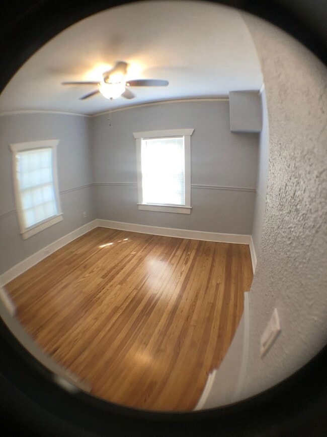 Building Photo - 4130 1st Ave S