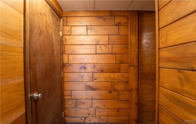 Building Photo - 17 High St