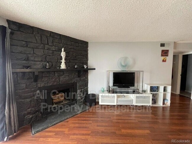 Building Photo - 14454 E Colorado Dr