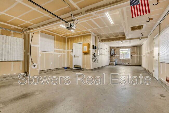 Building Photo - 1709 Campanula Dr