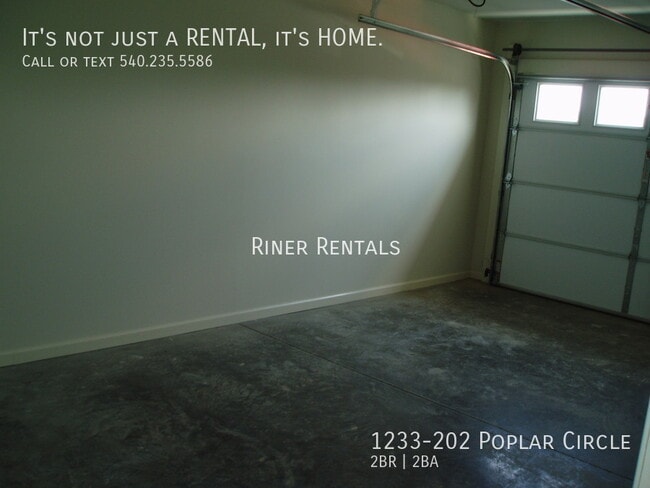 Building Photo - 1233 Poplar Cir