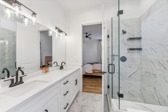 Building Photo - 105 W Whitney St