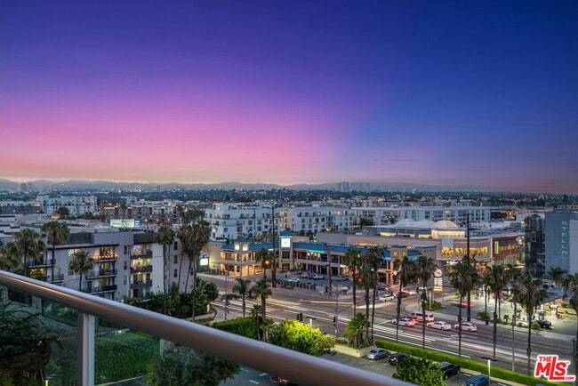 Primary Photo - 13600 Marina Pointe Dr
