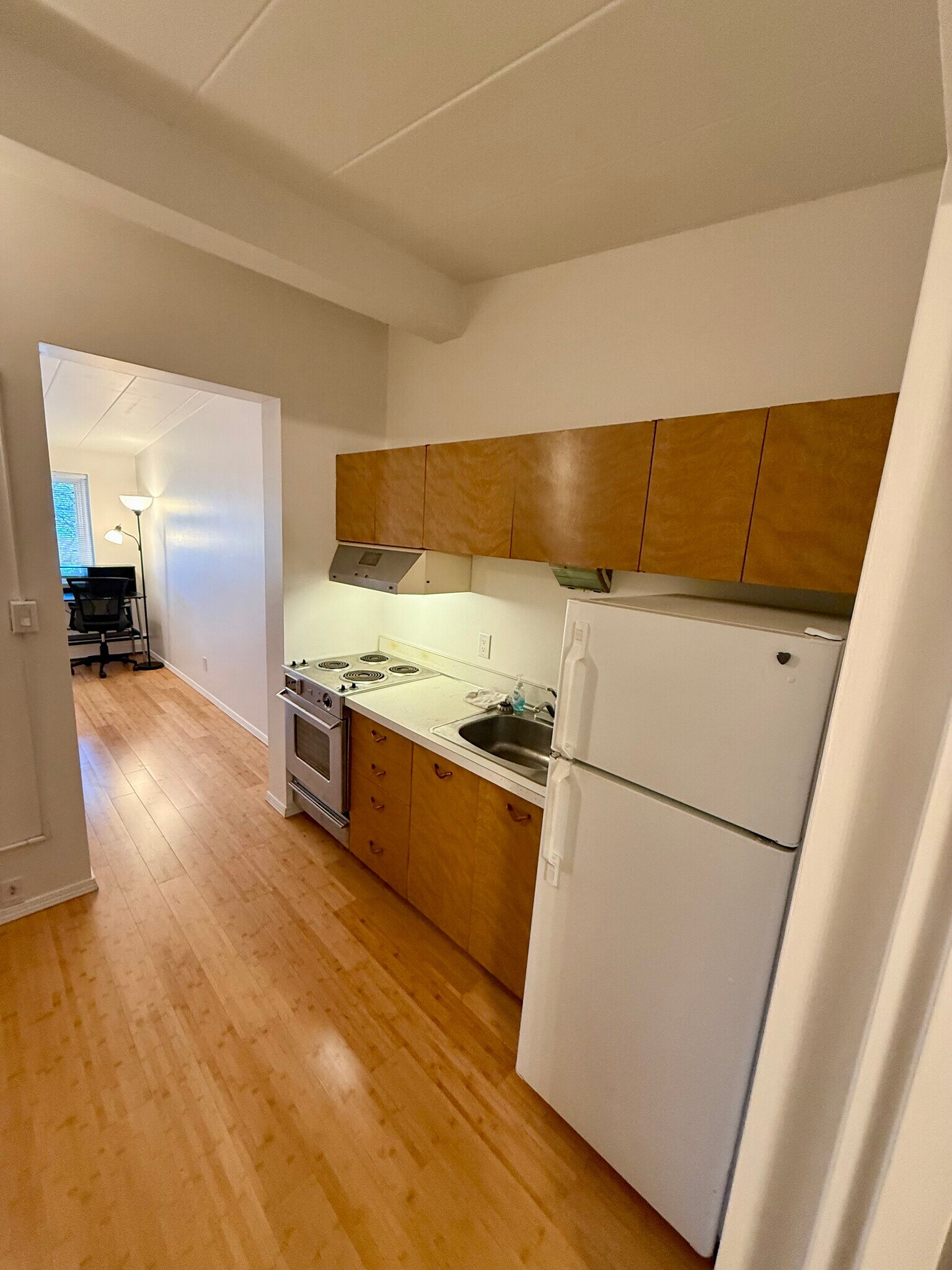 Building Photo - 1 Maplewood Rd