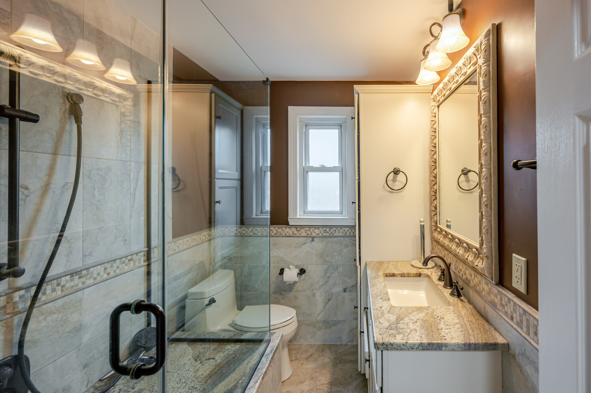 Building Photo - 5806 Flanders St