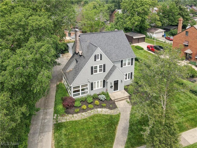 Building Photo - 2616 Traymore Rd