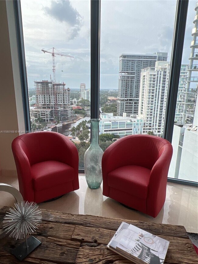 Building Photo - 333 Las Olas Way