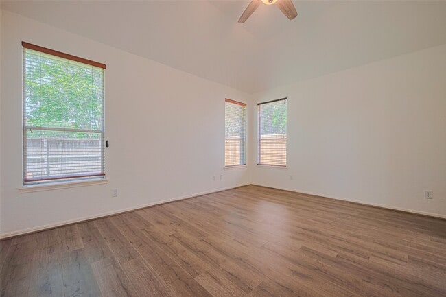 Building Photo - 3630 Shady Grove Dr