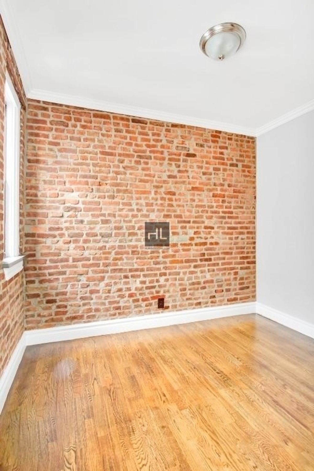 Building Photo - East 13th Street