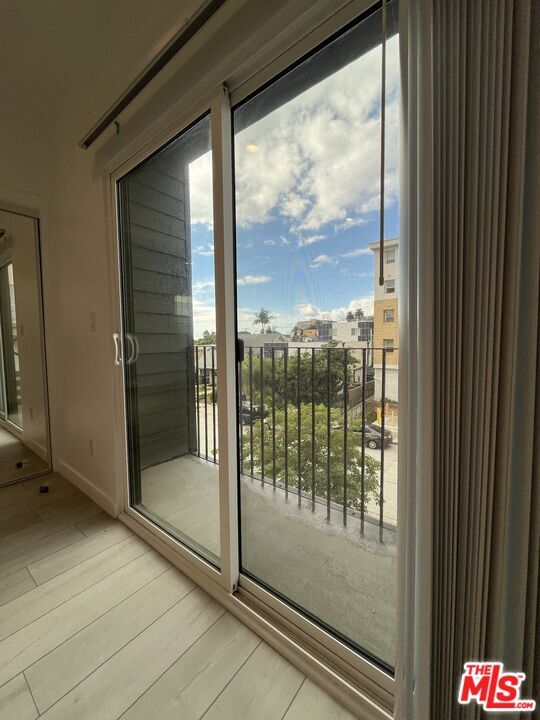 Building Photo - 246 N Dillon St