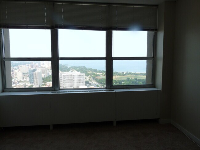 Building Photo - 655 W Irving Park Rd