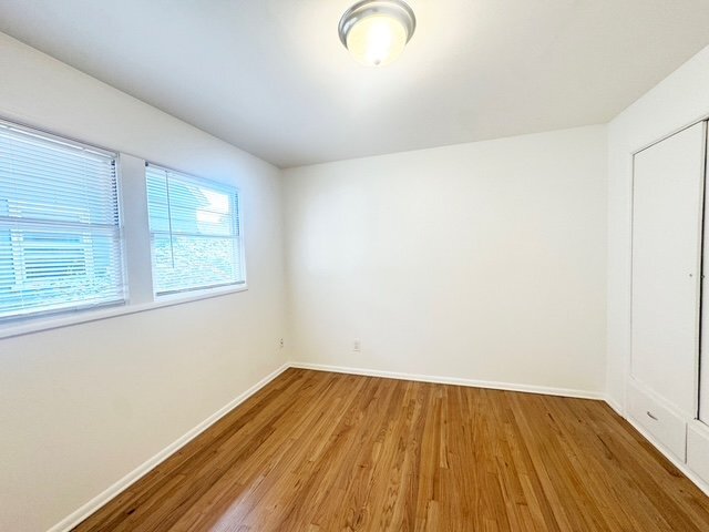 Building Photo - 5115-5115 NE 33rd Ave