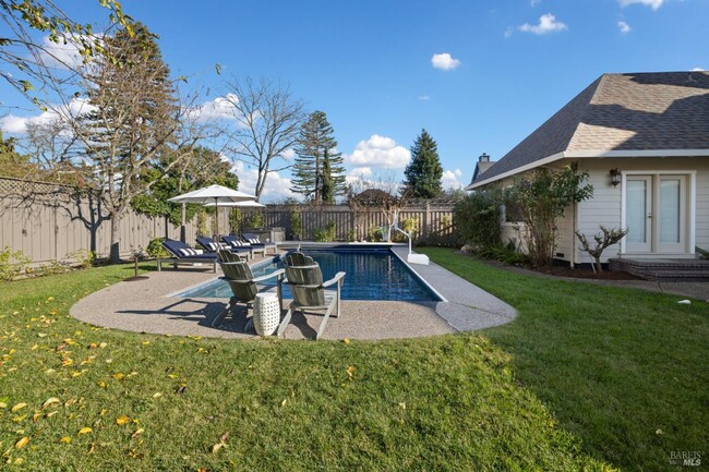 Building Photo - 470 Eastin Dr