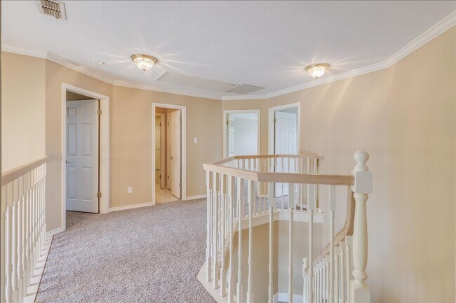 Building Photo - 7426 Lake Travis Dr