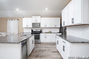 Building Photo - 6625 Kingsley Edge