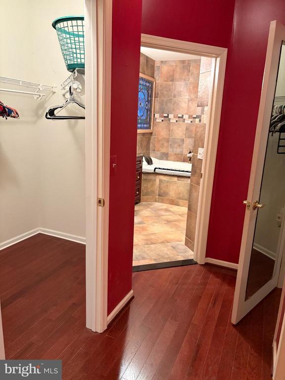 Building Photo - 950 Nathaniel Trail