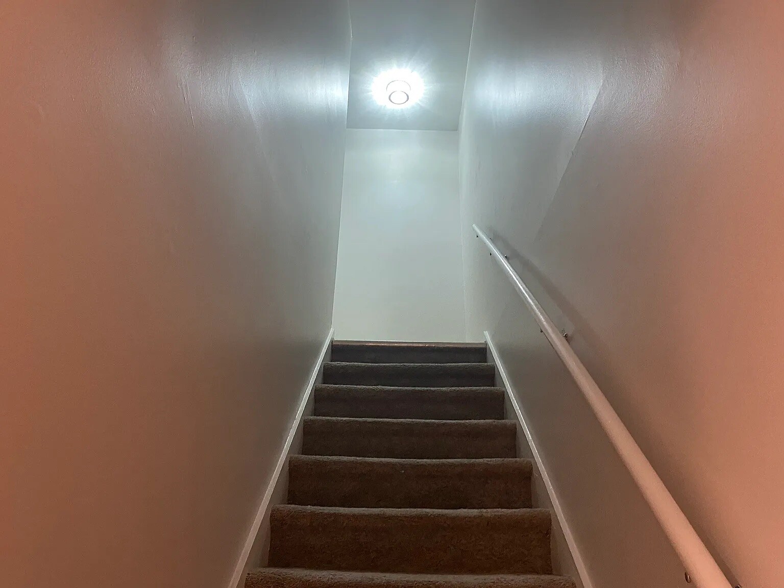 Building Photo - Room in Townhome on Baker Ct