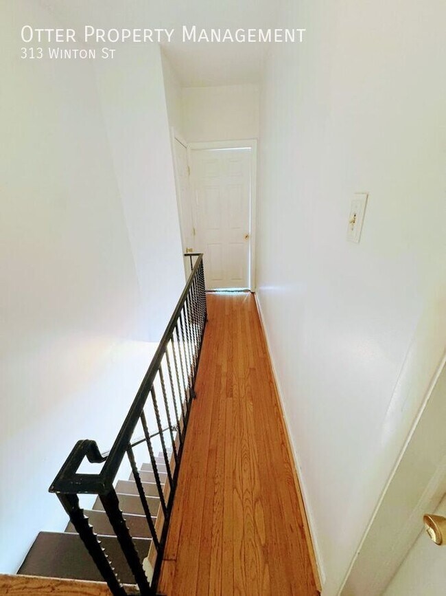 Building Photo - 313 Winton St