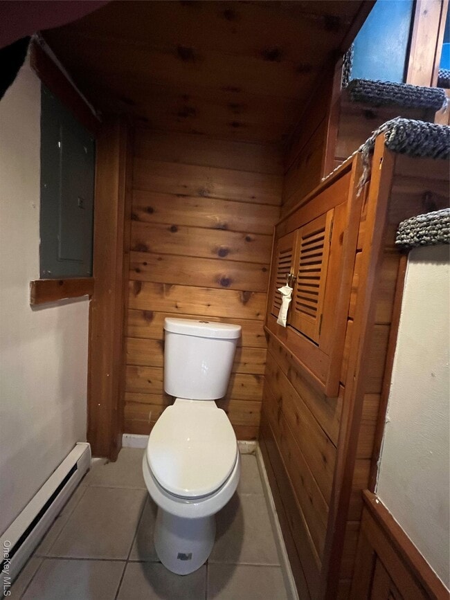 Building Photo - 22 E Main St