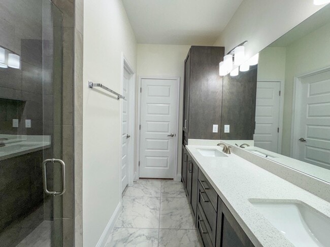 Building Photo - 1421 Eagles Ln