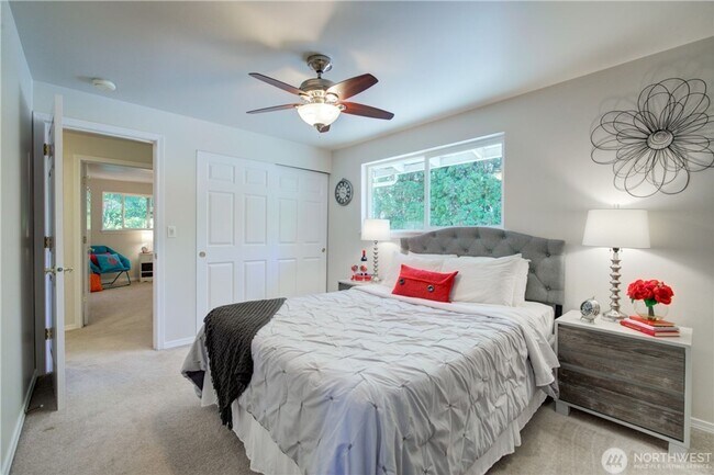 Building Photo - 3 bd 2.5 bath Bothell Single Family house.