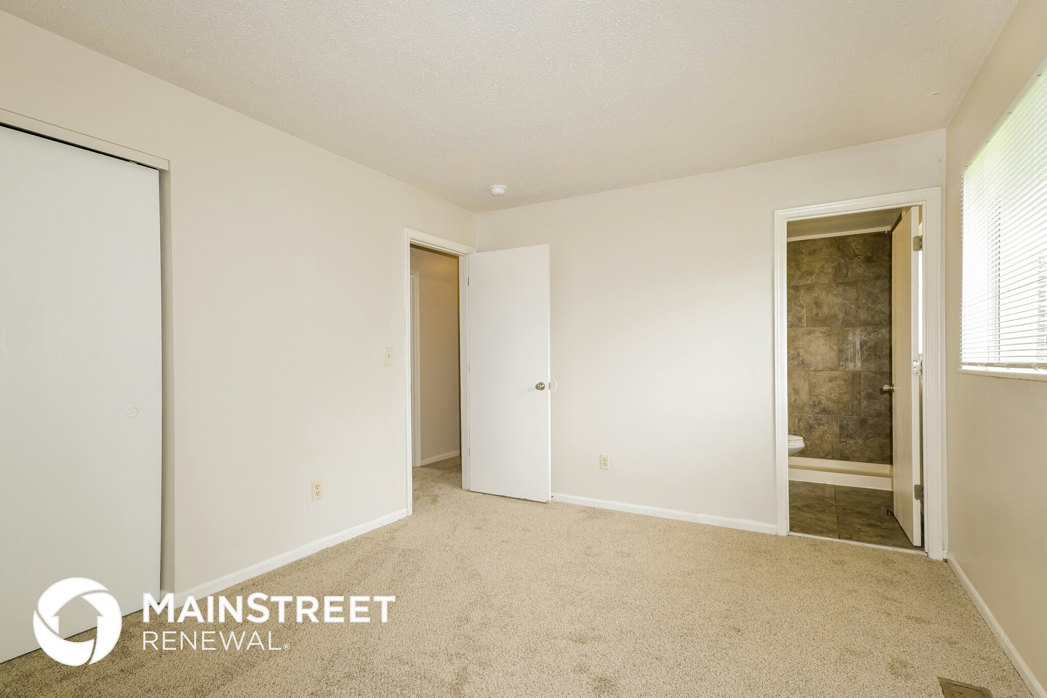 Building Photo - 3854 Jeff Dr