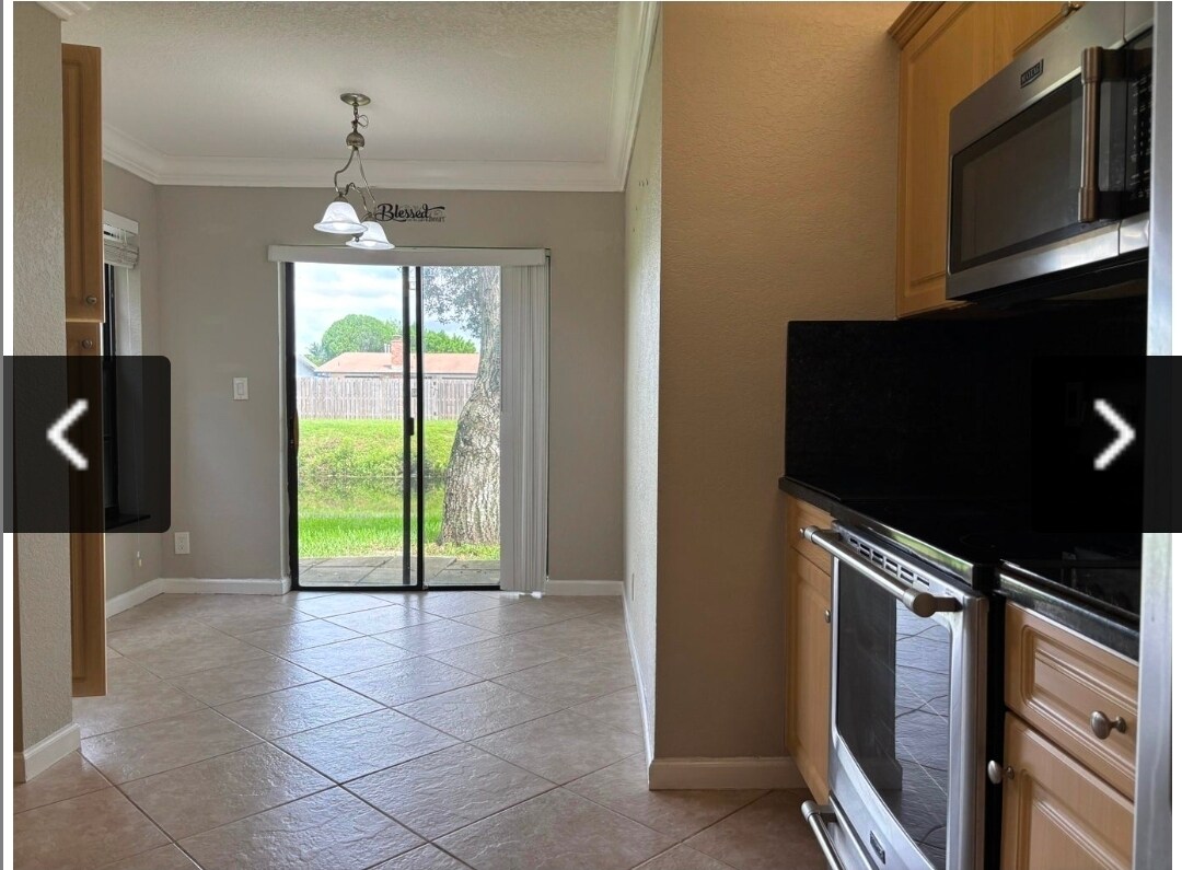 Building Photo - 9121 W Sunrise Blvd