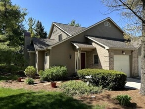 Building Photo - 455 Village Oaks Ct