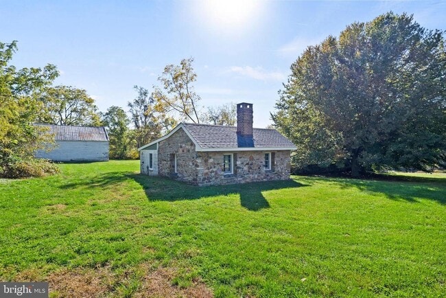 Building Photo - 16131 Old York Rd