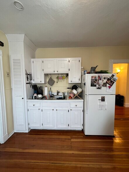 Building Photo - 2 Gilson Ter