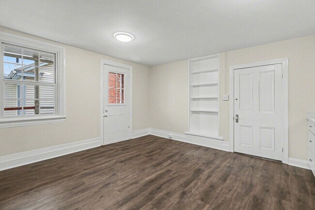 Building Photo - 145 S Pitt St