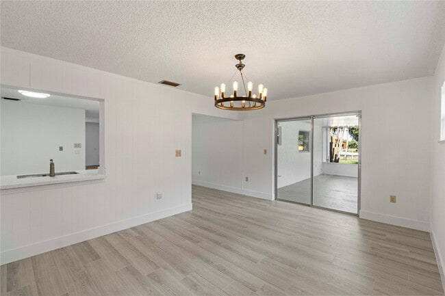 Building Photo - 16900 SW 62nd St