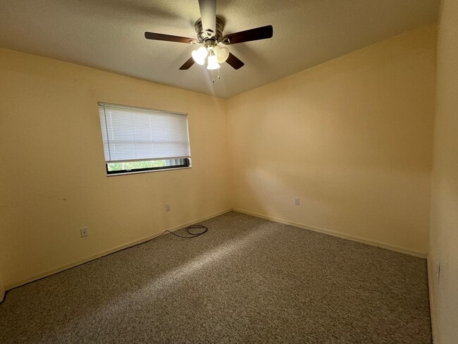 Building Photo - ANNUAL, UNFURNISHED * POOL * CANAL ** AVAIL 8/1/26 * 3 BEDS/2 BATHS * $2,095/month