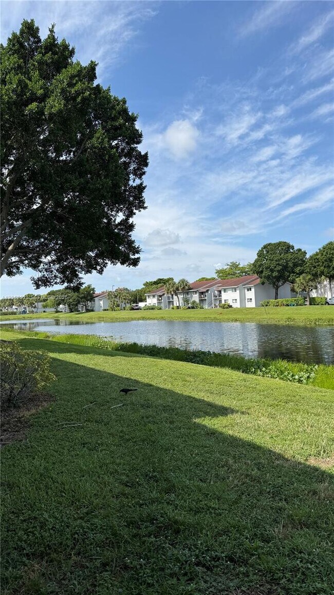 Building Photo - 1163 Lake Terry Dr