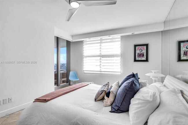 Building Photo - 1500 Ocean Dr