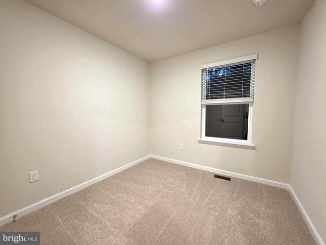 Building Photo - 822 Mersey Ln