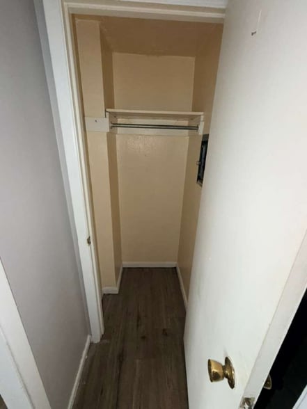 Building Photo - 15112 Euclid Ave