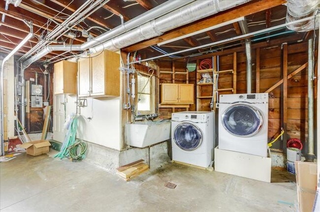 Building Photo - 3 bedroom in San Francisco CA 94122